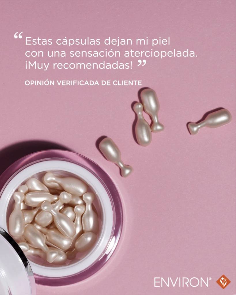 Cápsulas Hydrating Oil de Environ Skincare junto a una reseña verificada de cliente sobre hidratación intensa de la piel en SkinFuture